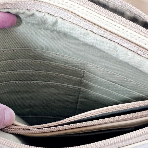 Liz Claiborne Accessories Sand Crossbody Purse Shoulder Bag Zippered Classiccore - Picture 13 of 14